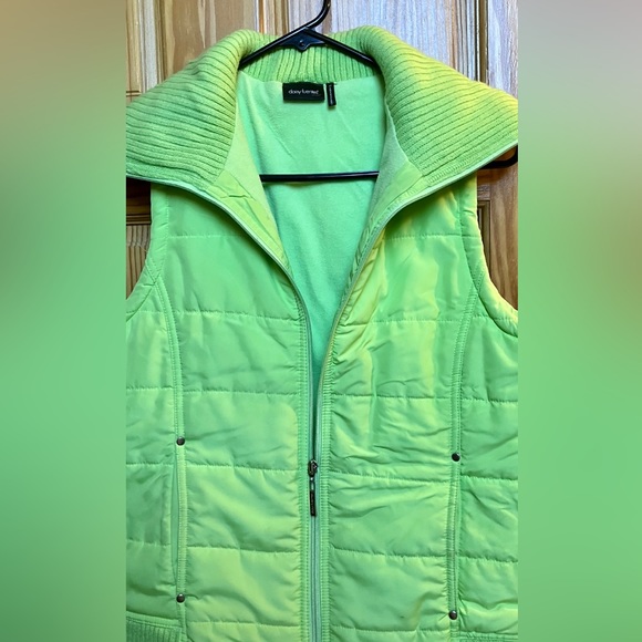 EUC 6 vests -4 CROFT & BARROW VARIOUS STYLES , 1 LIME DAISY FUENTES 1 ChAPS - Picture 9 of 14